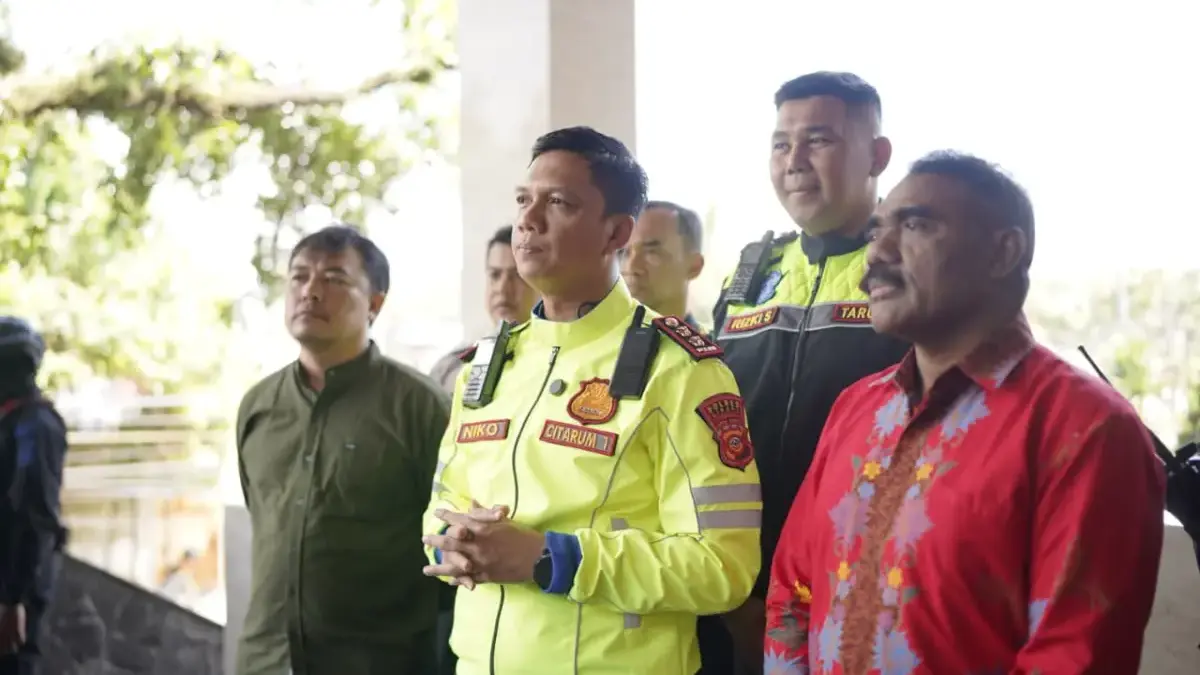 Sterilisasi hingga Monitoring, Polres Cimahi Pastikan Ibadah Natal Berlangsung Aman dan Khidmat