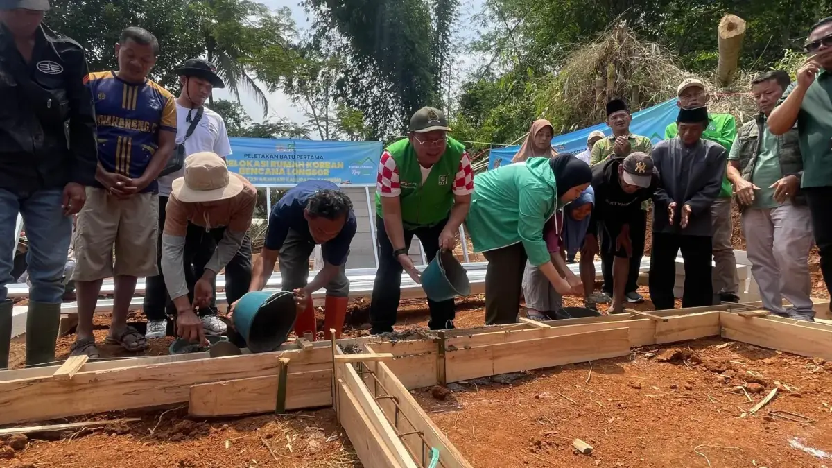 Wakil Ketua DPR RI Relokasi Warga Terdampak Longsor Arjasari, 8 Rumah Dibangun Secara Mandiri