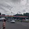 Kondisi Simpang Gadog setelah pihak kepolisian menerapkan one way arah aras, pada Jumat (25/12/2025)