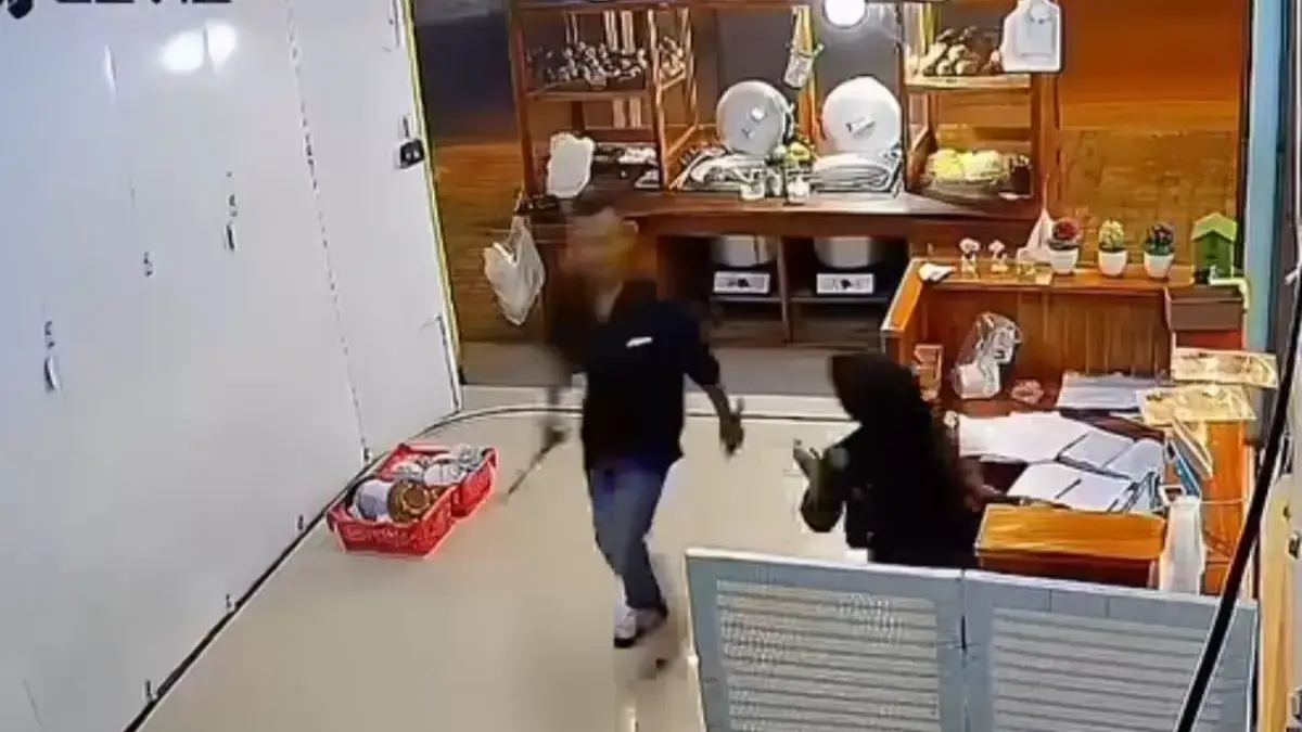 Seorang pria berinisial NPF (27) yang diduga melakukan percobaan penganiayaan menggunakan senjata tajam