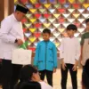 Refleksi Akhir Tahun, Bupati Bogor Beri Santunan kepada 1.200 Anak Yatim dan Lansia