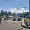 Kondisi arus lalu lintas Simpang Gadog, pada Minggu (28/12/2025). Foto: Regi