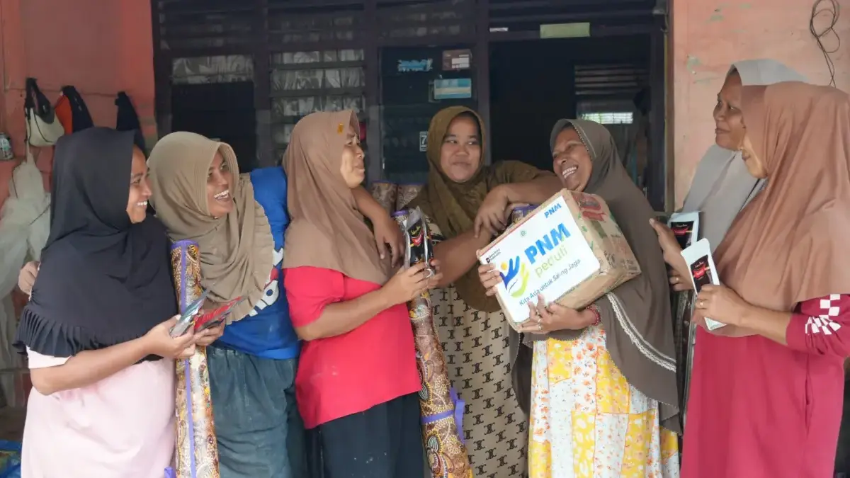 Di tengah keterbatasan akibat bencana banjir dan longsor yang melanda Aceh, Sumatera Utara dan Sumatera Barat