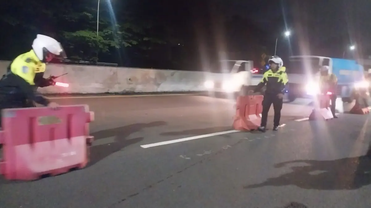 Polres Bogor Tetap Prioritaskan Ambulans dan Damkar di Jalur Puncak saat CFN Polres Bogor Tetap Prioritaskan Ambulans dan Damkar di Jalur Puncak saat CFN