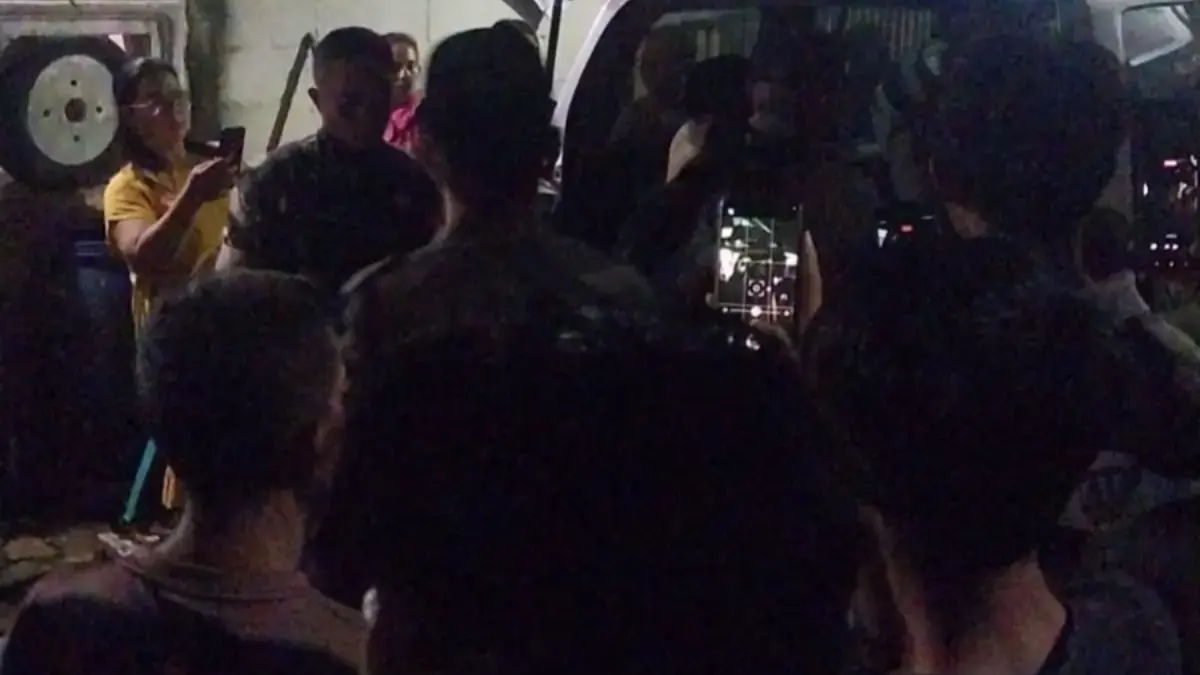 T Temukan Langsung Sang Kekasih Gantung Diri di Pintu Kamar Mandi