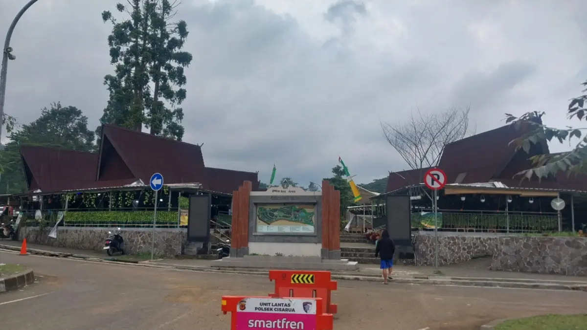 Meski Jelang Nataru, Pedagang di Rest Area Gunung Mas Keluhkan Sepi Pembeli Meski Jelang Nataru, Pedagang di Rest Area Gunung Mas Keluhkan Sepi Pembeli
