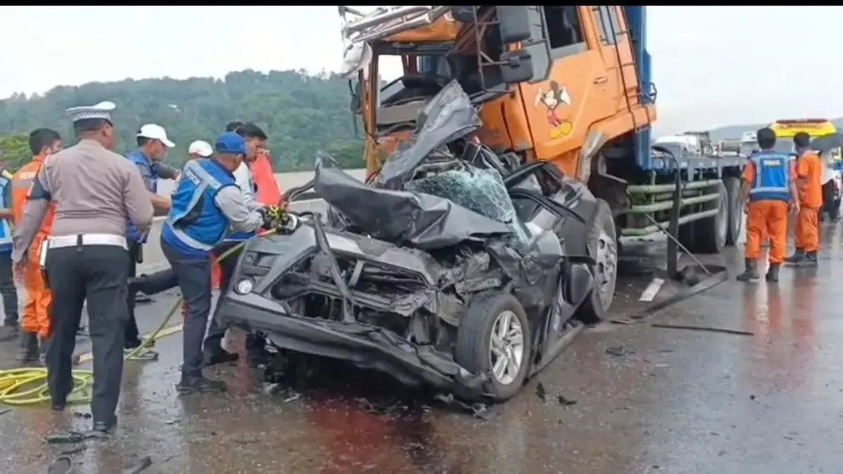 9 Kendaraan Terlibat Kecelakaan Beruntun di KM 112B Cipularang, 1 Korban Dilaporkan Meninggal Dunia
