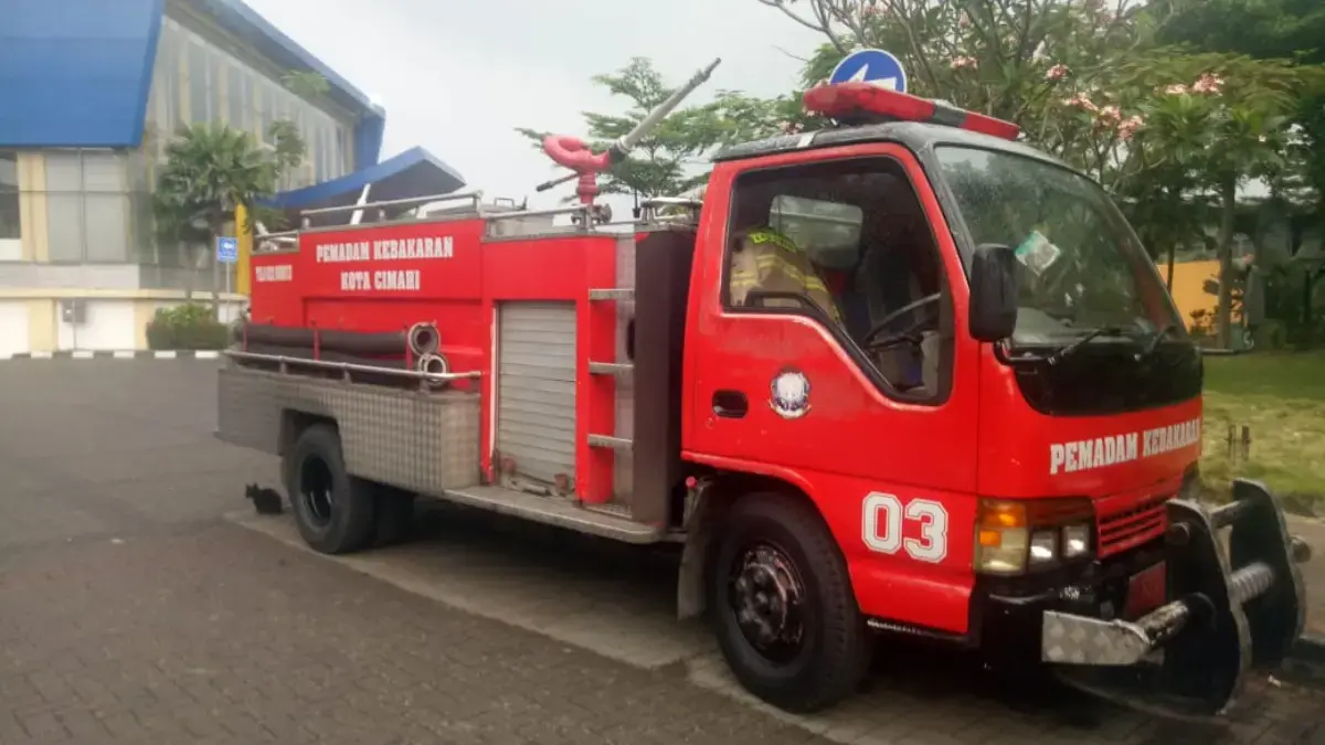 Jelang Nataru, Damkar Cimahi Perkuat Armada hingga Tingkatkan Patroli Mobile Jelang Nataru, Damkar Cimahi Perkuat Armada hingga Tingkatkan Patroli Mobile