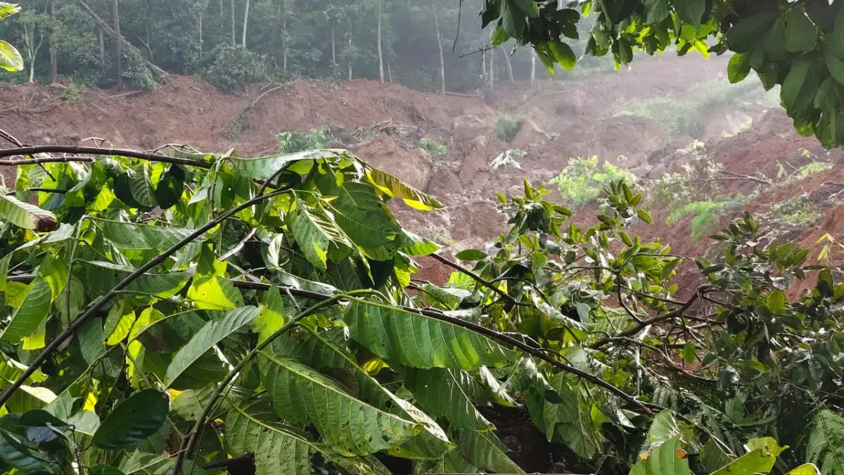 Ketua DPRD Kab. Bandung Mengaku Prihatin dan Menyampaikan Bela Sungkawa Kepada Keluarga Korban Ketua DPRD Kab. Bandung Mengaku Prihatin dan Menyampaikan Bela Sungkawa Kepada Keluarga Korban