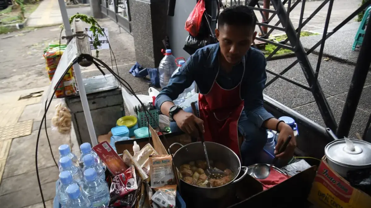 Pengamat Soal Fenomena Pedagang Cuanki Pusdai: Cermin Tata Kelola Ruang Publik Tidak Konsisten Pengamat Soal Fenomena Pedagang Cuanki Pusdai: Cermin Tata Kelola Ruang Publik Tidak Konsisten