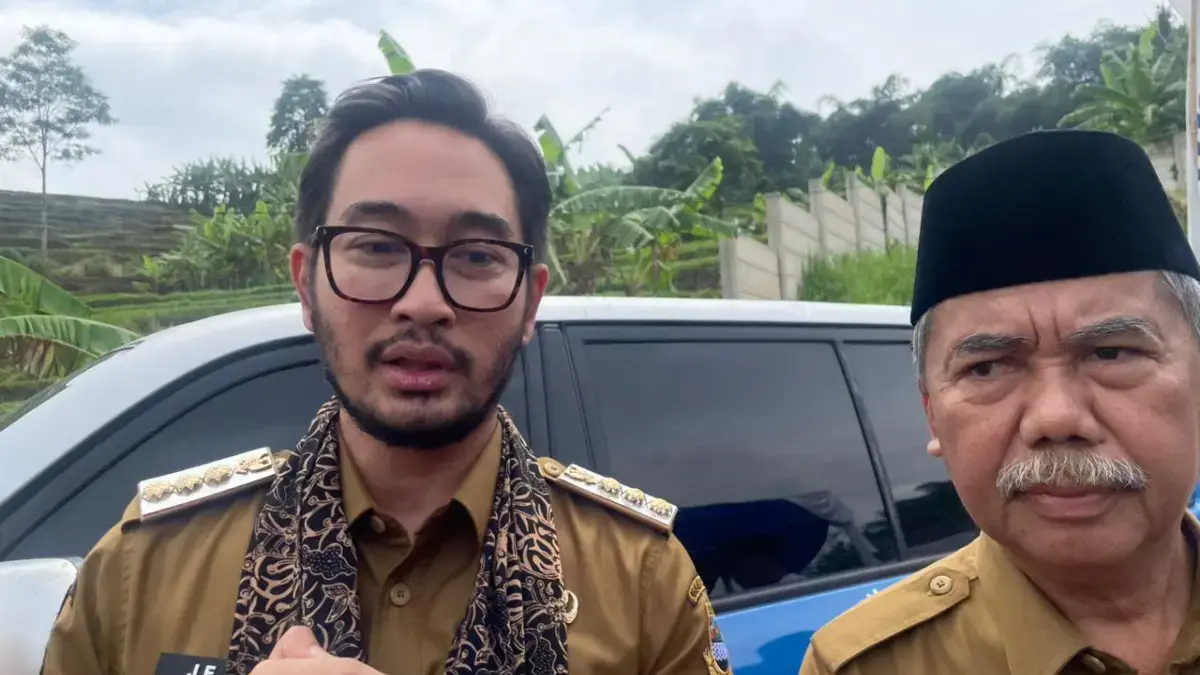 26 Perumahan di KBB Belum Berizin, Jeje Instruksikan Ini Bupati dan Wakil Bupati Bandung Barat, Jeje Ritchie dan Asep Ismail saat ditemui di Padalarang. Dok Jabar Eksp