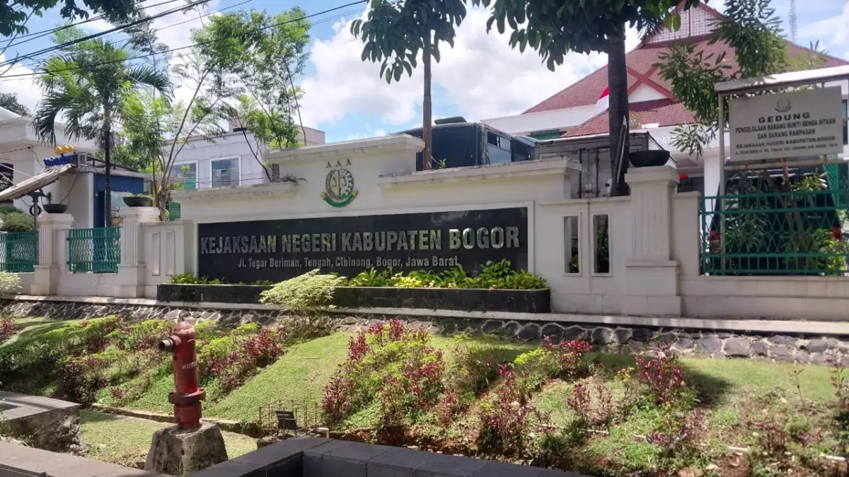 Kejari Bogor Amankan 20 Ribu Benih Lobster Ilegal Tujuan Vietnam Kantor Kejari Kabupaten Bogor. Foto : Sandika