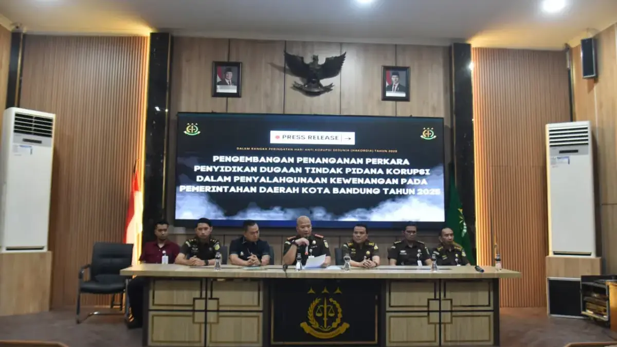 75 Saksi Telah Diperiksa, Kejari Terus Lakukan Penyidikan Dugaan Korupsi Usai Erwin Jadi Tersangka 75 Saksi Telah Diperiksa, Kejari Terus Lakukan Penyidikan Dugaan Korupsi Usai Erwin Jadi Tersangka