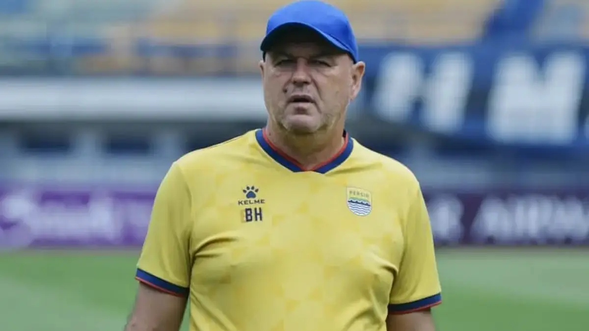 Bos Persib Bandung Sebut Nama Maarten Paes, Apakah Bakal Jadi Rekrutan Baru?