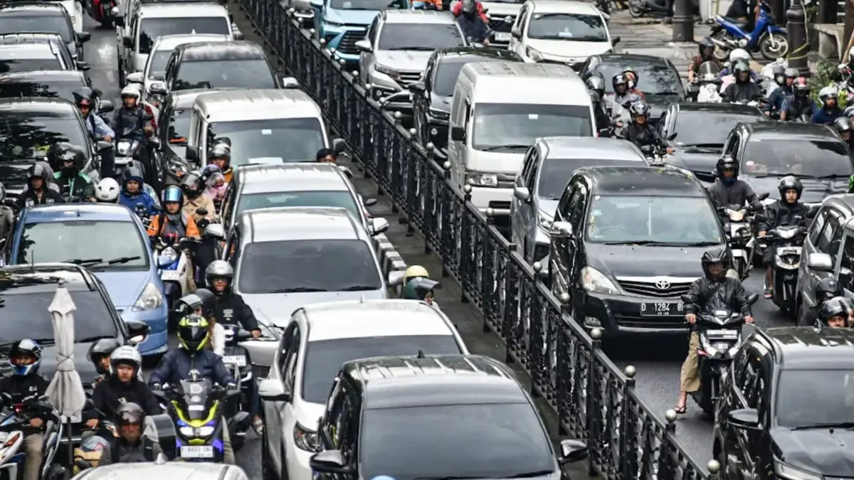 Kemacetan jadi Potret Buram Mobilitas Kota Bandung, Pengamat: Jangan Salahkan Warga, Ini Salah Sistem! Potret Buram Mobilitas Kota Bandung, Pengamat: Jangan Salahkan Warga, Ini Salah Sistem!