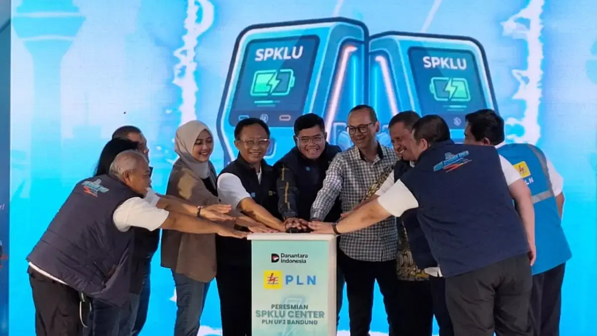 Jelang Libur Nataru, PLN Resmikan SPKLU Center ke-6 di Bandung Jelang Libur Nataru, PLN Resmikan SPKLU Center ke-6 di Bandung