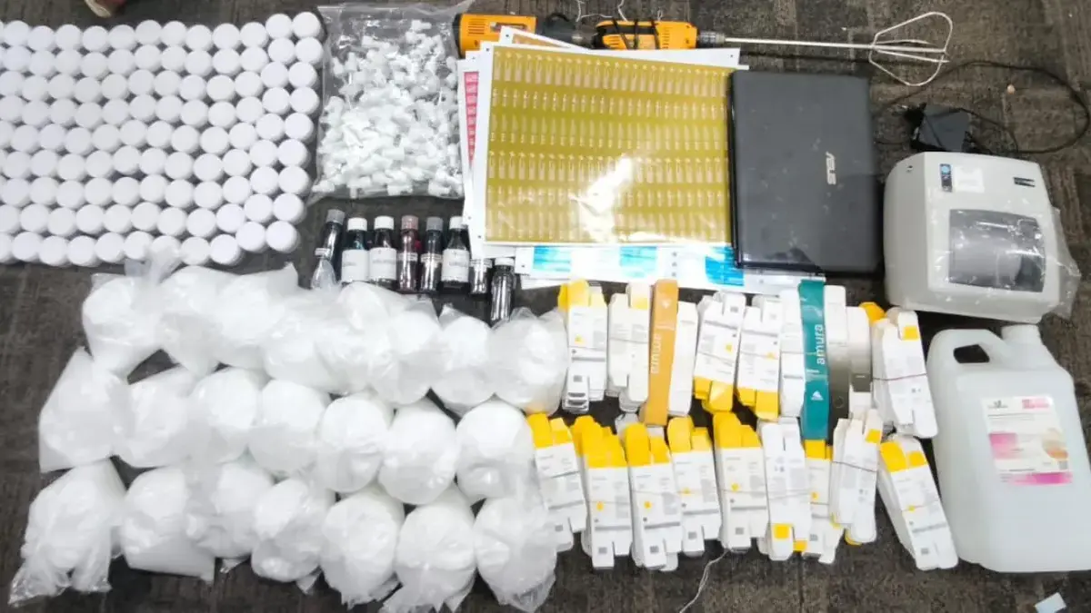 Kejari Bogor Terima Berkas Perkara 4 Tersangka Produksi Kosmetik Ilegal, Ternyata Dimulai Sejak Awal Tahun! Kejari Bogor Terima Berkas Perkara 4 Tersangka Produksi Kosmetik Ilegal, Ternyata Dimulai Sejak Awal Tahun!