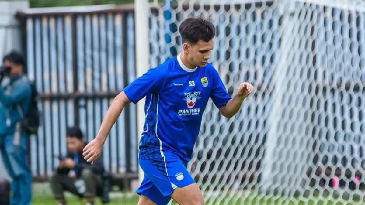 Salah Satu Pemain Persib Bandung Bakal CLBK dengan Mantan Klubnya, Siapa? Salah Satu Pemain Persib Bandung Bakal CLBK dengan Mantan Klubnya, Siapa?
