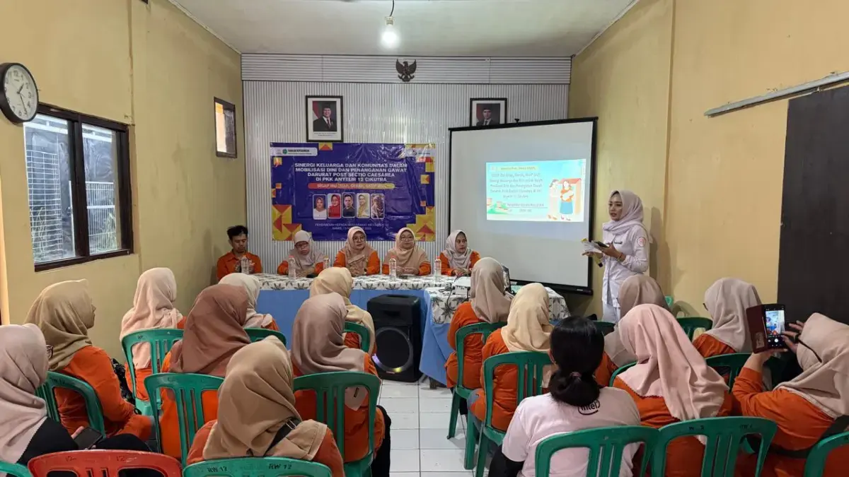 UBK Gelar Pengmas SIGAP Ibu: Siap, Gerak Ibu untuk Mobilisasi Dini dan Penanganan Darurat Post SC Dosen Universitas Bhakti Kencana Bandung Gelar Pengabdian Masyarakat dalam Upaya Penanganan Gawat Darurat Post