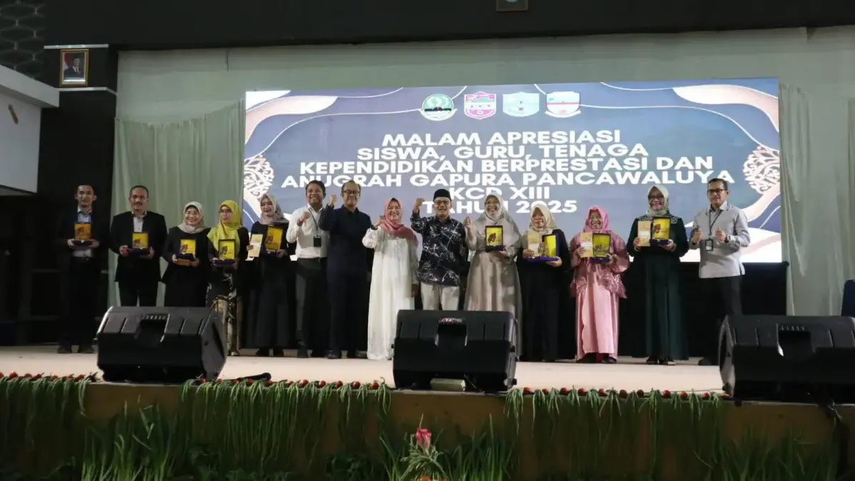 KCD XIII Gelar Malam Apresiasi Perdana, Beri Penghormatan bagi 32 Siswa dan GTK Berprestasi KCD XIII Gelar Malam Apresiasi Perdana, Beri Penghormatan bagi 32 Siswa dan GTK Berprestasi