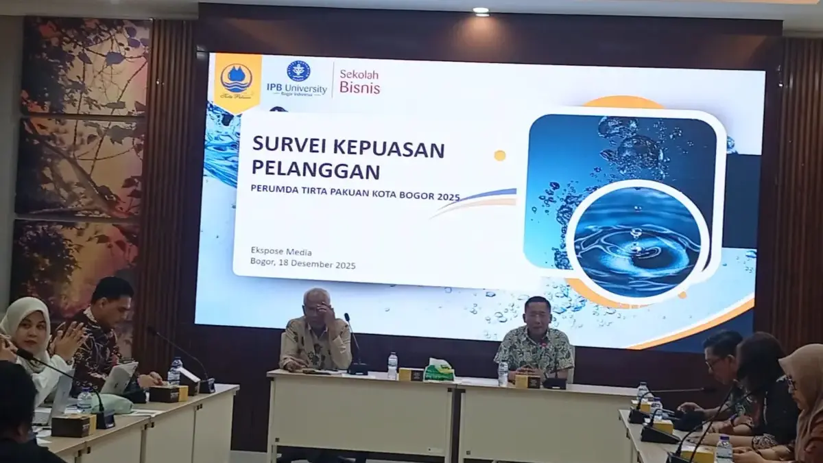 Badan Usaha Milik Daerah (BUMD) Perumda Tirta Pakuan Kota Bogor bersama Sekolah Bisnis IPB University (SB-IPB)