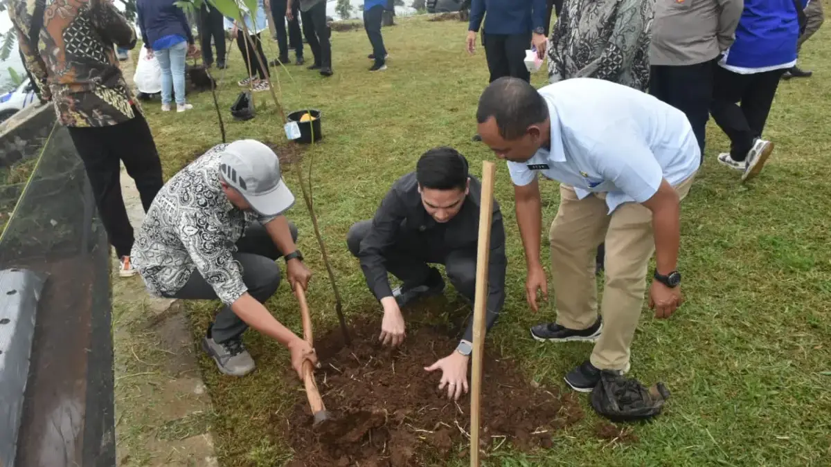 Sumedang Rawan Bencana, Penanaman Pohon Diperkuat sebagai Upaya Mitigasi dan Pemulihan Lingkungan Sumedang Rawan Bencana Secara Geografis, Penanaman Pohon Jadi Upaya Mitigasi Sekaligus Pemulihan Lingkungan