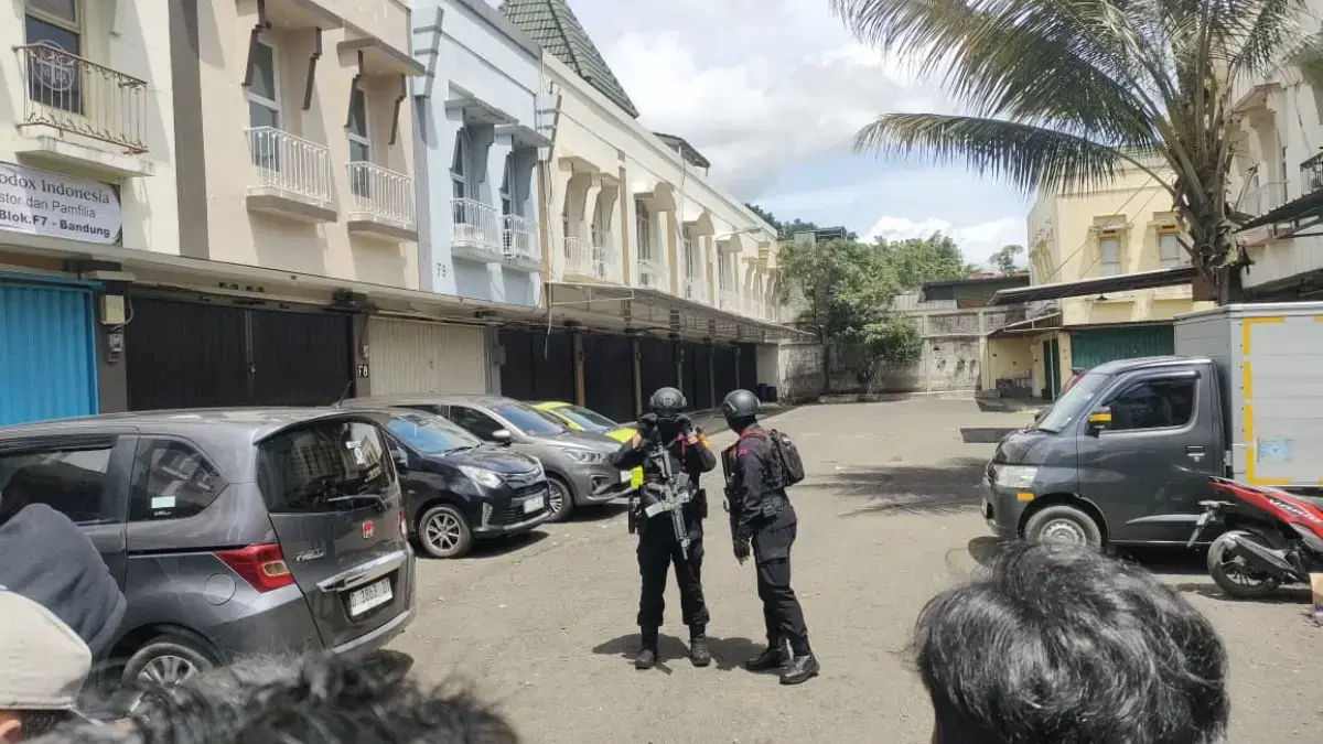 Diduga Bom, Benda Asing Mencurigakan Ditemukan di Kawasan ITC Kosambi Diduga Bom, Benda Asing Mencurigakan Ditemukan di Kawasan ITC Kosambi