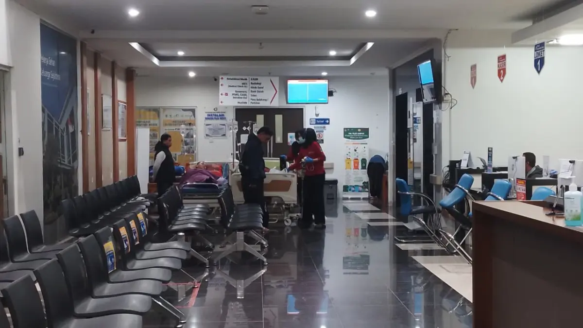 116 Orang Diduga Keracunan Makanan di Pesantren Sumedang, 42 Korban Dirawat di RSKK Jabar Dugaan Keracunan Makanan saat Acara Pesantren Total 116, Paling Banyak Dibawa ke RSKK: Korban Alami Diare