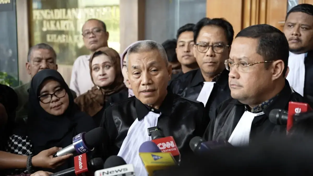 Sidang Perdana Ditunda, Tim Hukum Nadiem Bantah Tegas Dugaan Aliran Rp809 Miliar Sidang Perdana Pengadan Chromebook Nadiem Makarim Ditunda, Penasihat Hukum Luruskan Dakwaan
