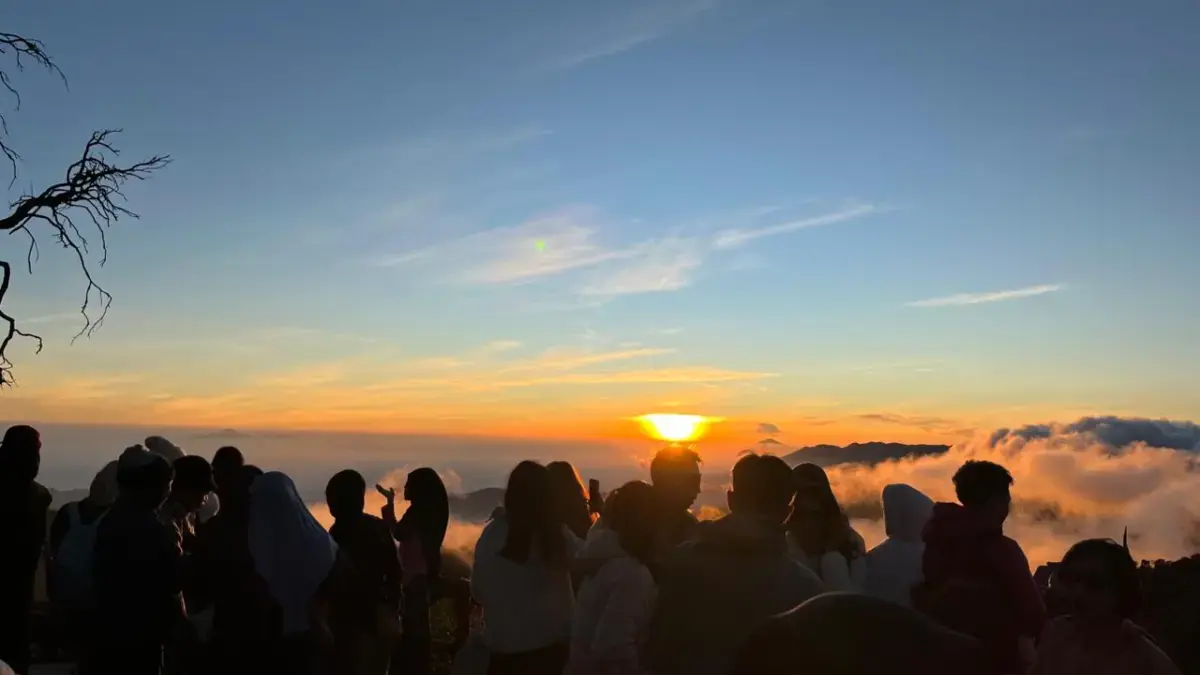 Jelang Nataru Pengelola Kawah Putih Lakukan Berbagai Persiapan, Siap Berikan Pelayanan Maksimal Pada Wisatawan Jelang Nataru Pengelola Kawah Putih Lakukan Berbagai Persiapan, Siap Berikan Pelayanan Maksimal Pada Wisatawan