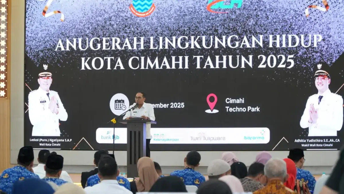 Pemkot Cimahi Tancap Gas Gaungkan Kampung Iklim, Bentengi Kota dari Ancaman Bencana Wali Kota Cimahi, Ngatiyana saat Sambutan dalam Anugerah Lingkungan Hidup Kota Cimahi tahun 2025 di Techno par