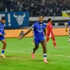 Penggawa Persib Bandung Ramon De Andrade Souza berselebrasi usai mencetak gol ke gawang Bhayangkara Presisi La