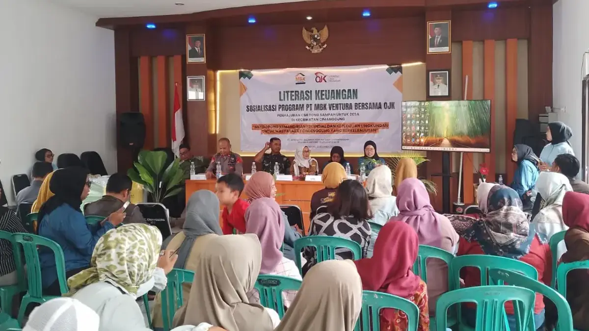 Sejumlah ibu rumah tangga di Kecamatan Cimanggung, Kabupaten Sumedang diberikan pemahaman pentingnya kelola ke