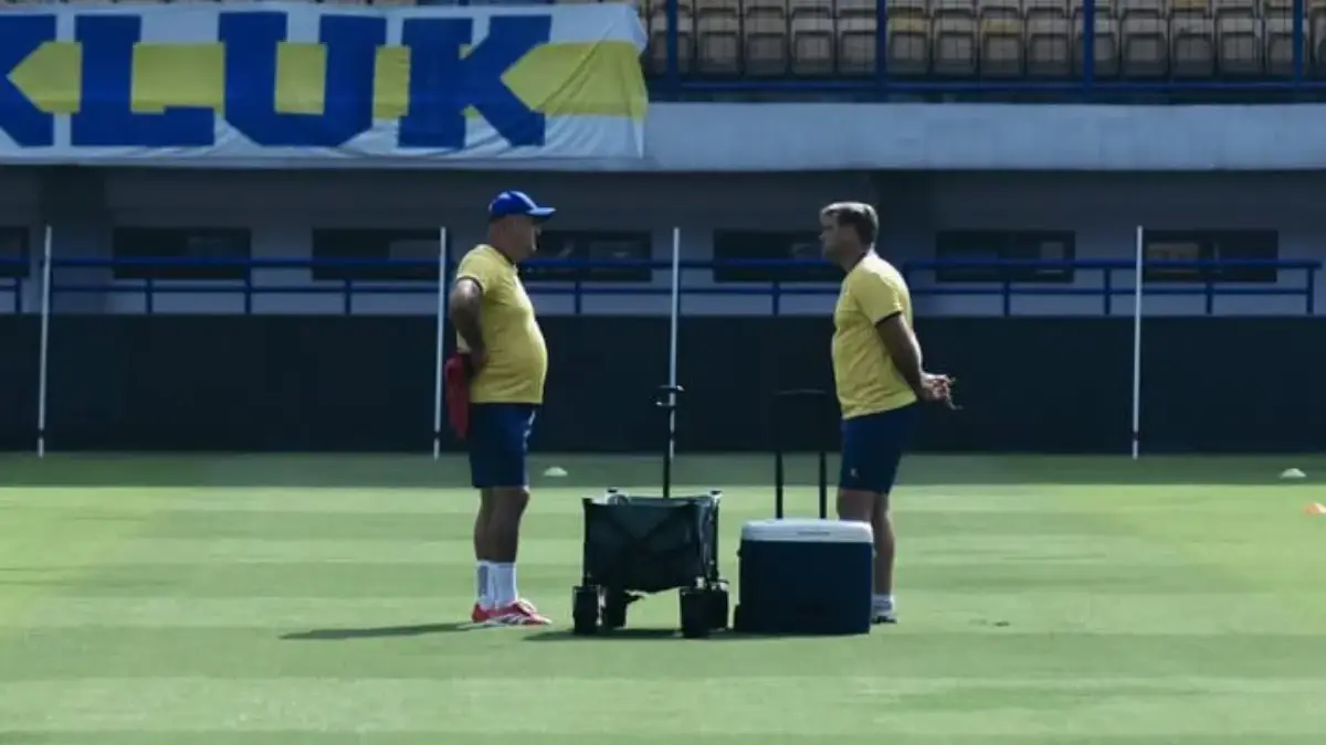 2 Pemain Persib Absen Hadapi PSM Makassar, Bojan Hodak Harus Putar Otak