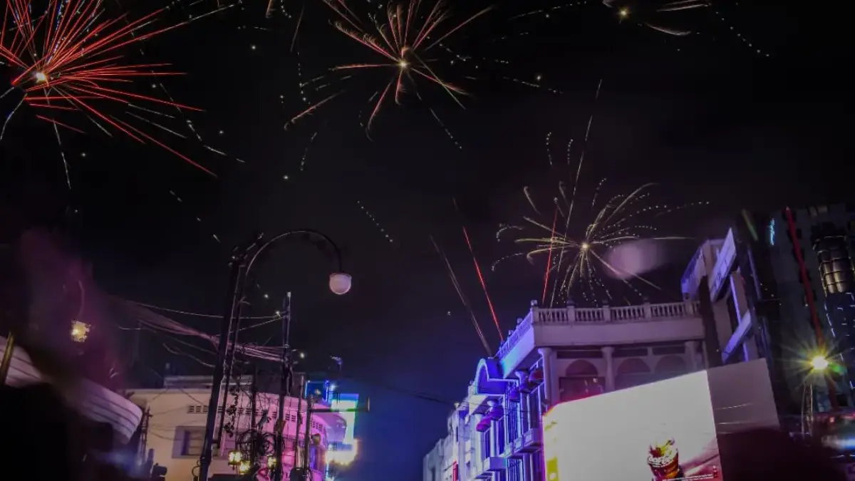 Empati pada Korban Bencana, Pemkot Bandung Larang Petasan dan Kembang Api Saat Malam Tahun Baru 2026
