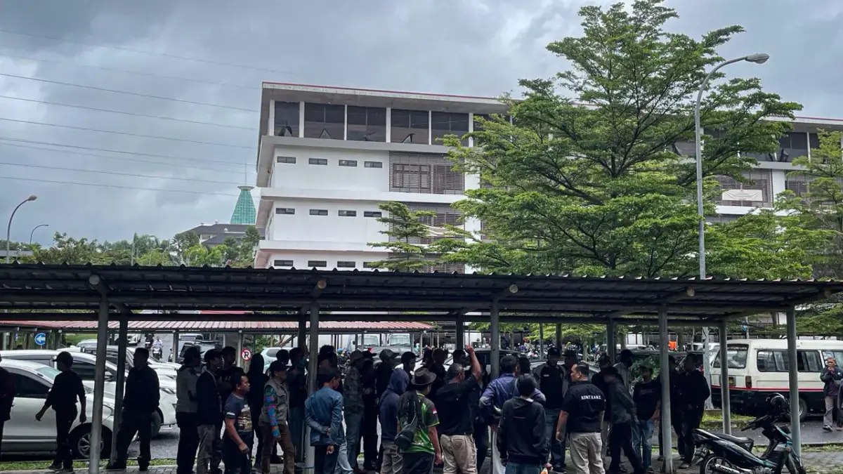 Sopir Angkot Lembang Protes, Kompensasi Rp600 Ribu yang Dijanjikan Gubernur Jabar Dinilai Tak Tepat Sasaran Sopir Angkot Lembang Protes, Kompensasi Rp600 Ribu yang Dijanjikan Gubernur Jabar Dinilai Tak Tepat Sasaran