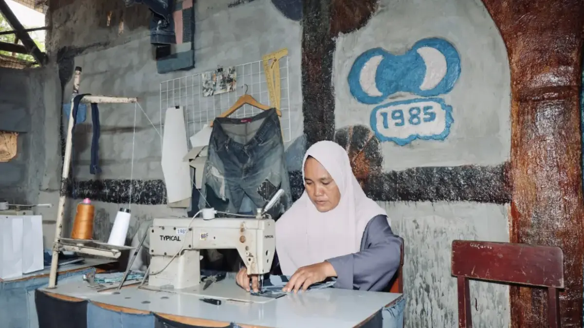 Melayani dengan Hati, ESG PNM Tumbuh Bersama Ibu-Ibu Pelaku Usaha Lokal Melayani dengan Hati, ESG PNM Tumbuh Bersama Ibu-Ibu Pelaku Usaha Lokal