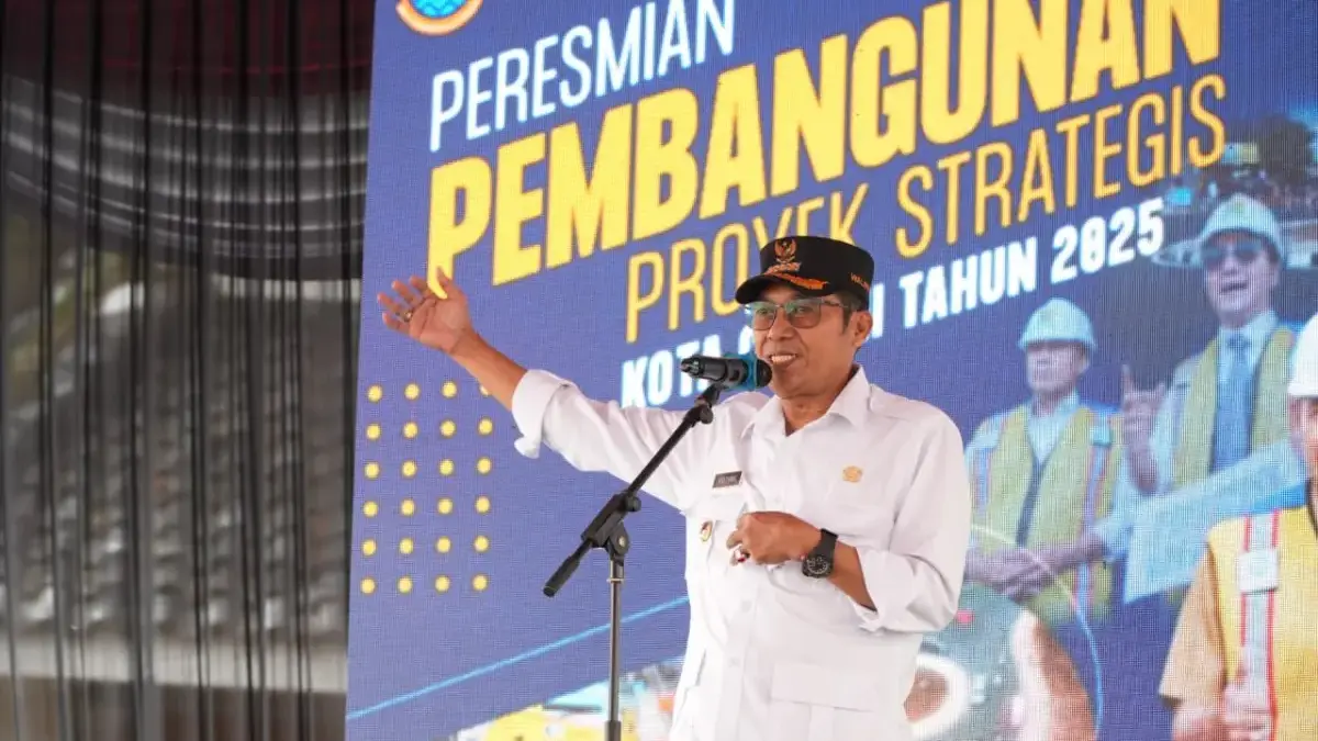 Wali Kota Cimahi Ngatiyana saat Peresmian Bunderan Jati di Plaza A Pemkot Cimahi (mong)