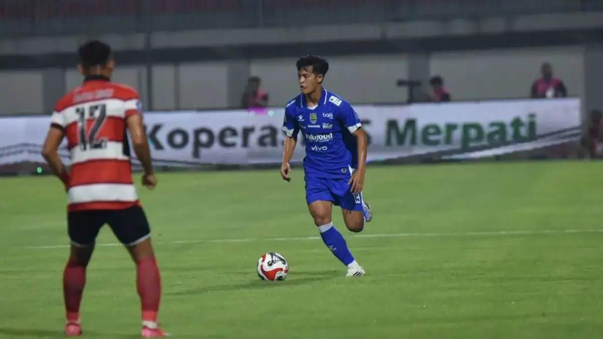 Bojan Hodak Tepis Rumor Alfeandra Dewangga ke Bali United Alfeandra Dewangga