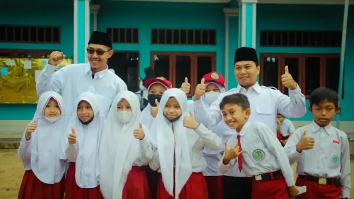 30 Contoh Catatan Rapor Wali Kelas SD, SMP, SMA yang Efektif dan Memotivasi Contoh catatan rapor wali kelas