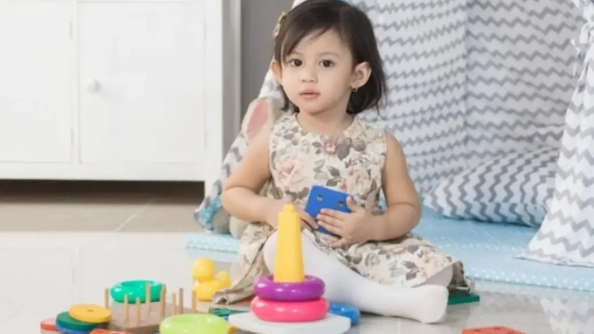 ILUSTRASI ide stimulasi motorik halus pada todler agar anak cerdas. (freepik)