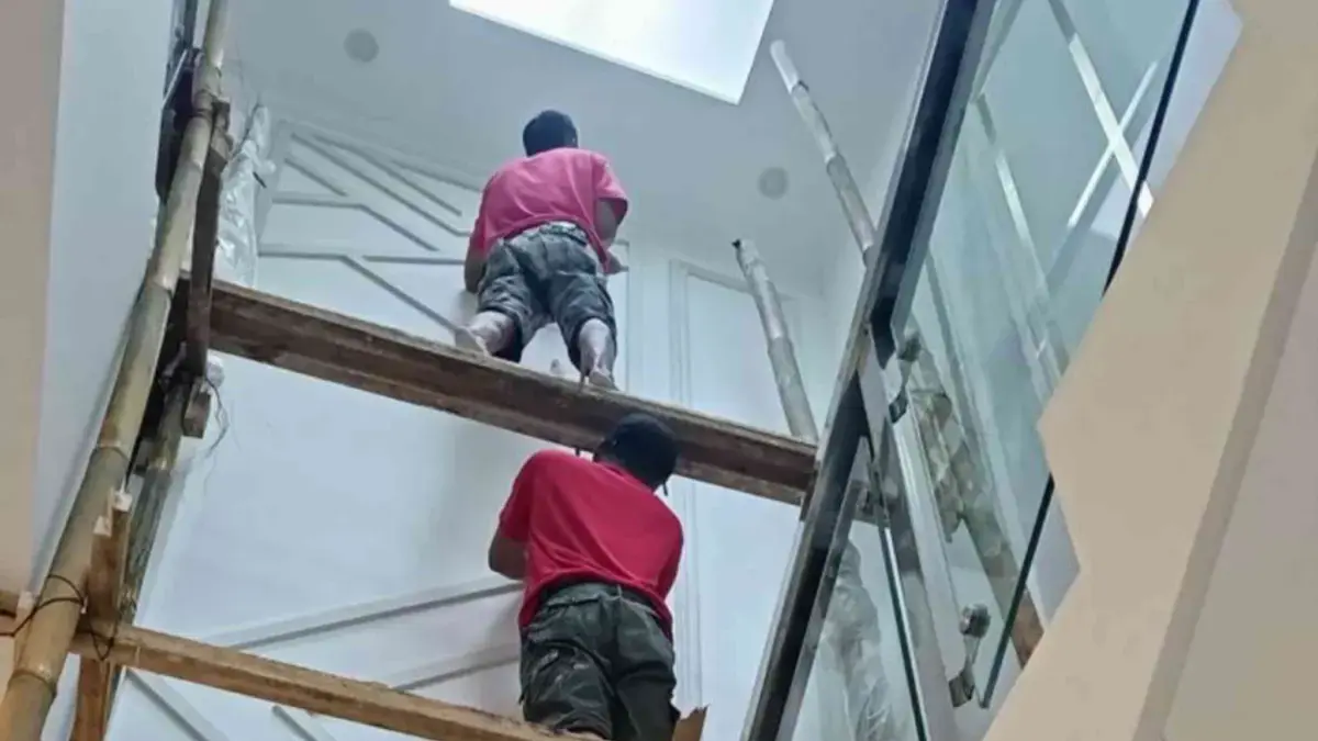 Pemilik Hunian Diimbau Lebih Cermat Memilih Pihak Renovasi Rumah ILUSTRASI renovasi rumah yang harus tepat memilih pelaksana proyeknya.