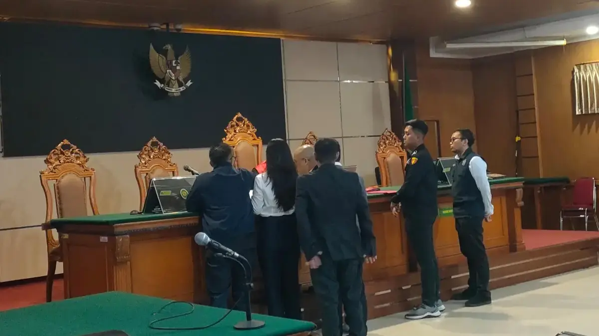 Ist. Proses sidang praperadilan tersangka kasus dugaan korupsi di Pemkot Bandung Erwin. Foto. Sandi Nugraha.