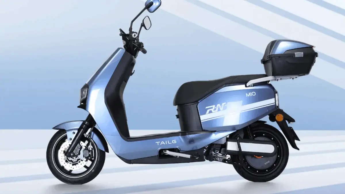 5 Motor Listrik Terbaik 1000 Watt Tahun 2026: Irit, Bertenaga, dan Cocok untuk Harian 5 Motor Listrik Terbaik 1000 Watt Tahun 2026: Irit, Bertenaga, dan Cocok untuk Harian