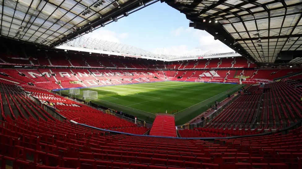 MU Tanpa Arah Jelas: Amorim, Glazer, dan Proyek yang Selalu Terputus MU Tanpa Arah Jelas: Amorim, Glazer, dan Proyek yang Selalu Terputus