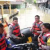 Dok. Polda Jabar saat lakukan patroli secara rutin terhdap wilayah yang terdampak banjir Karawang. Foto. Humas