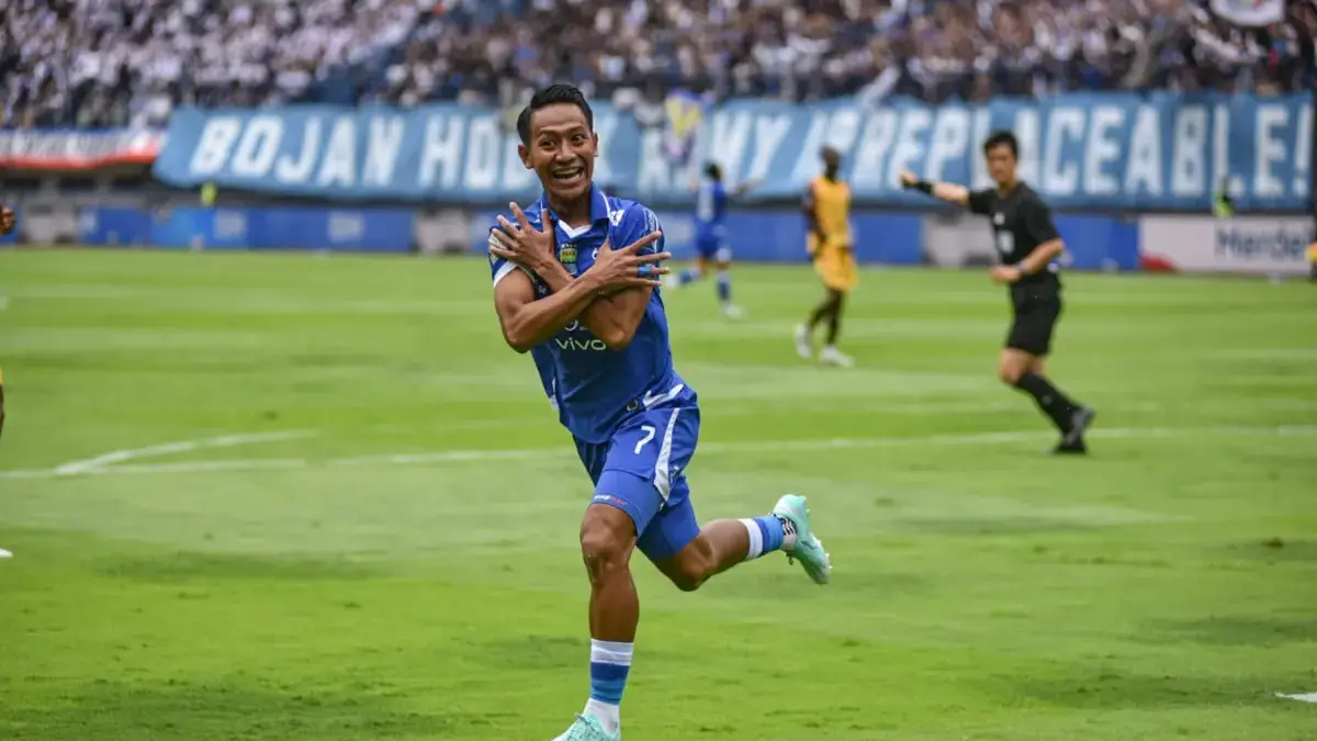 Penggawa Persib Bandung Beckham Putra Nugraha melakukan selebrasi usai mencetak gol ke gawang Persija Jakarta