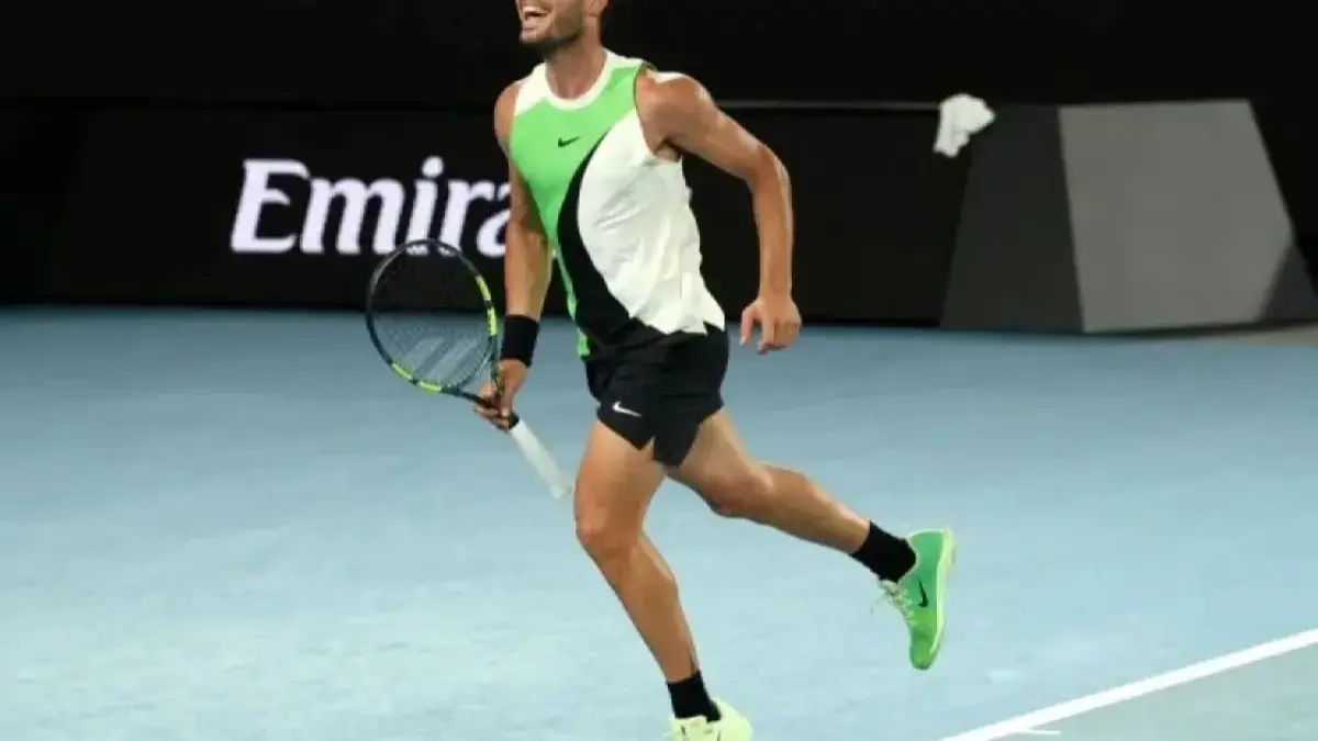Alcaraz Siap Tantang Zverev di Semifinal Australian Open 2026 Alcaraz Siap Tantang Zverev di Semifinal Australian Open 2026
