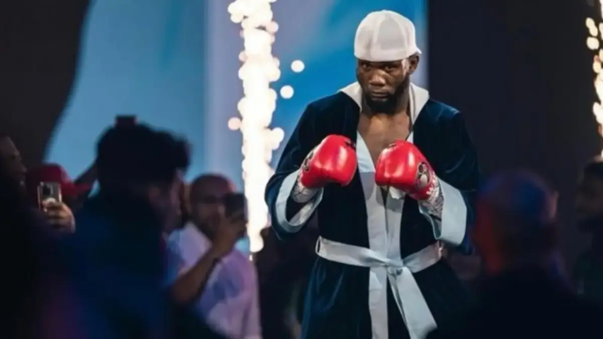 Carlos Adames Siap Pertahankan Gelar WBC Kelas Menengah Hadapi Austin Williams