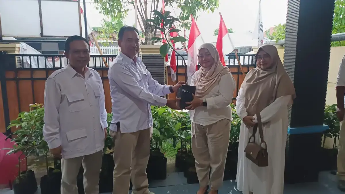 Menanam Harapan di Awal Tahun, Gerindra Banjar Gelar Doa Bersama dan Tanam 250 Bibit Alpukat Menanam Harapan di Awal Tahun, Gerindra Banjar Gelar Doa Bersama dan Tanam 250 Bibit Alpukat